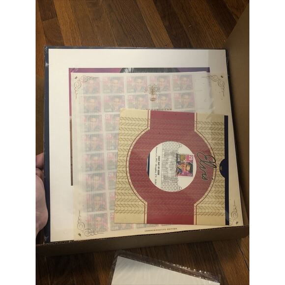 NEW USPS 1993 Elvis Presley Commemorative Edition Complete Stamp Collection - Picture 2 of 7